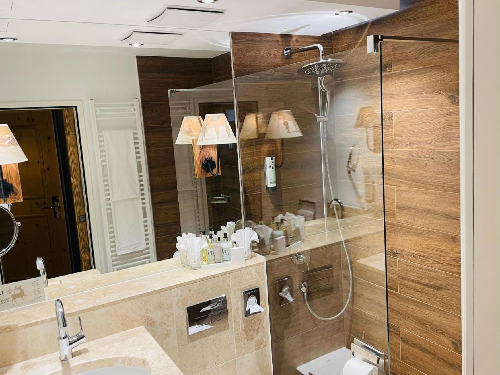 La Val Hotel & Spa Breíl 객실 사진